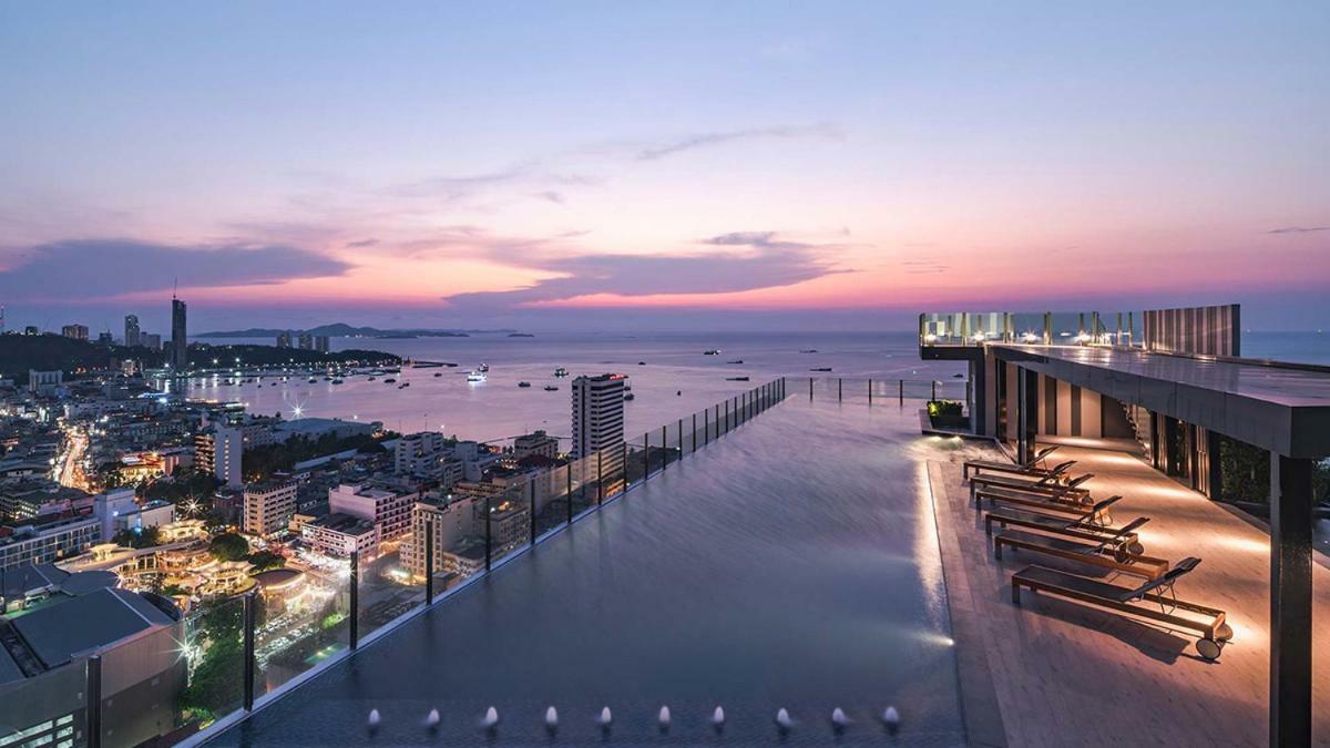 The Base Central Pattaya By Pattaya Holiday Bagian luar foto