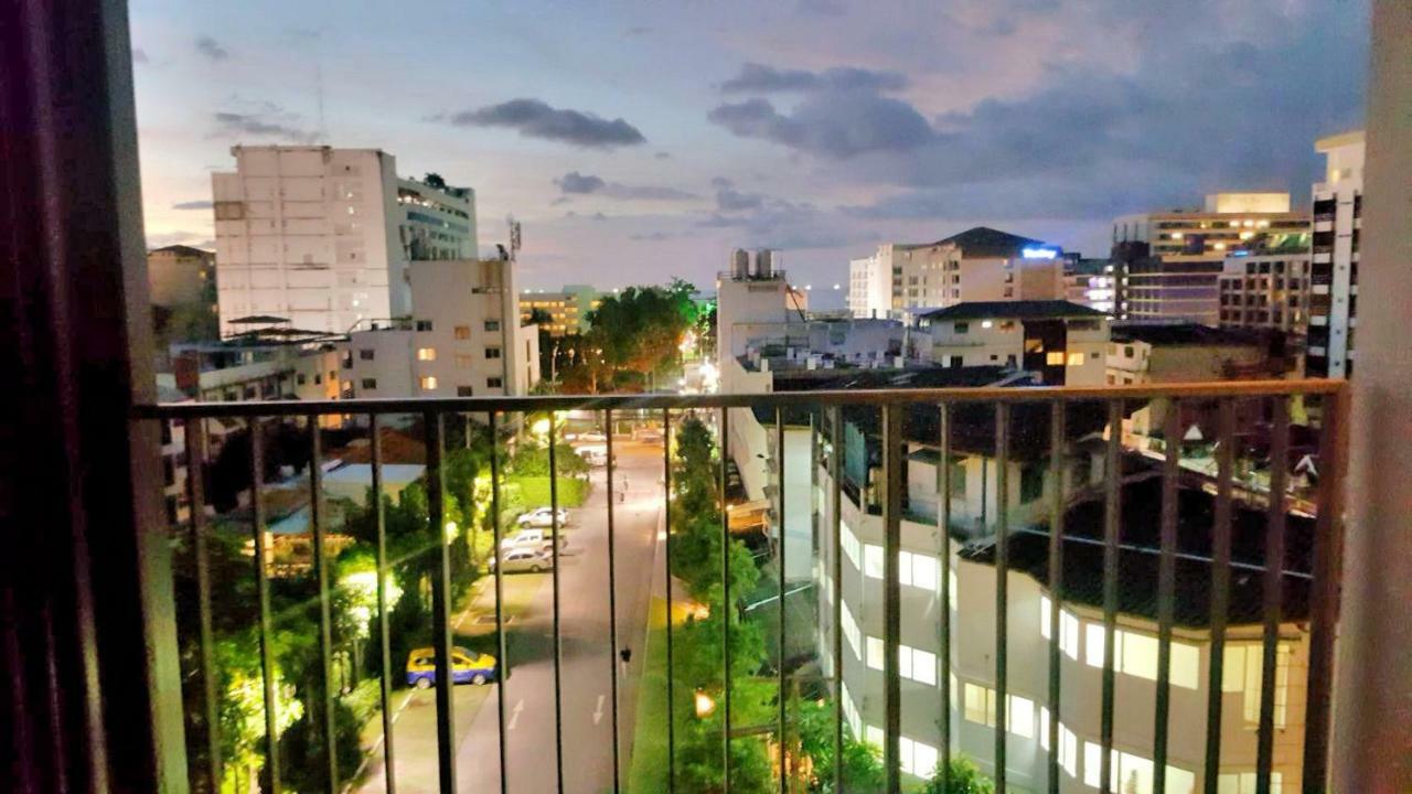 The Base Central Pattaya By Pattaya Holiday Bagian luar foto
