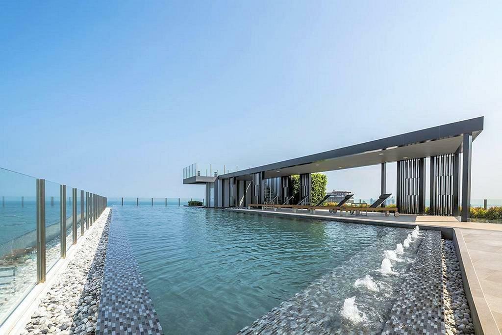 The Base Central Pattaya By Pattaya Holiday Bagian luar foto